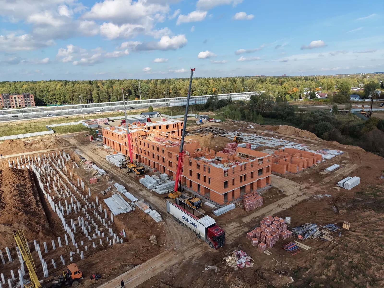 Апрелевка Клаб: ход строительства, октябрь 2026